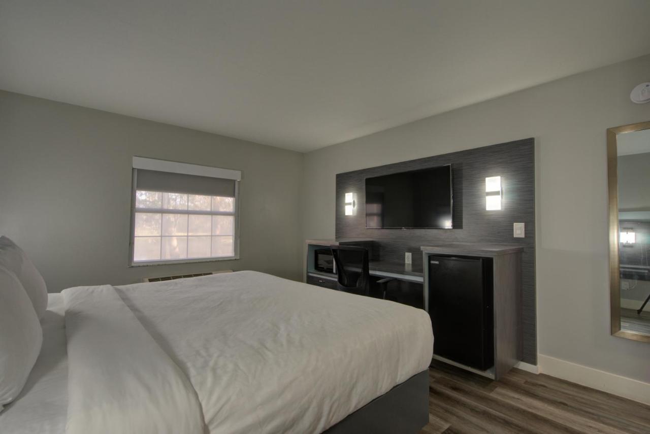Готель Clarion Pointe Tampa-Brandon Near Fairgrounds And Casino Mango Екстер'єр фото